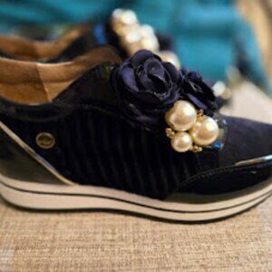 New MLV Portuguese shoes 40/US 9 navy pattern leather suede flower pearls Bling
